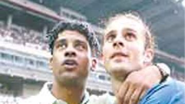 Frank Rijkaard y Thiago Motta.