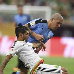 La esposa del uruguayo Carlos Sánchez habría sido agredida