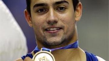 <B>PROTAGONISTA.</B> El gimnasta madrileño Rafa Martínez está siendo la gran estrella de estos Juegos.