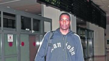 <b>APAÑO. </b>Larry Lewis aterrizó ayer en Málaga.