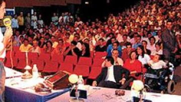 <b>LA MEJOR RADIO.</B> De la Morena y compañía han llevado El Larguero por toda España. Aquí, en Córdoba.