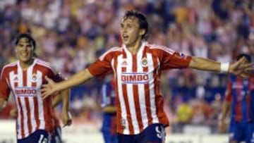 Omar Arellano de Chivas, durante juego de la semana 1 del Apertura 2011.