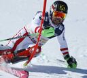 Romed Bauman domina en el descenso de la combinada