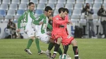 <B>SIN PÚBLICO.</B> El final del derbi sevillano de Copa se jugó con la gradas del Coliseum de Getafe vacías.
