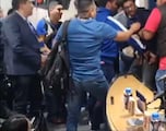 Personal de Cruz Azul agredió a reportero tras quedar eliminados