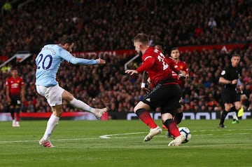 Manchester United y Manchester City se enfrentaron en la jornada por la Premier League. El partido terminó 2-0 a favor del equipo dirigido por Pep Guardiola. 