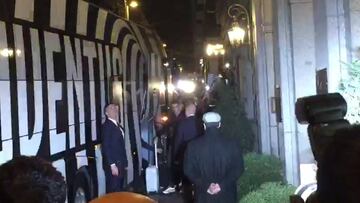 Bajó del bus y la locura fue total: Cristiano en Madrid...