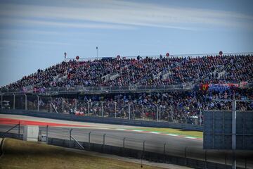 Aficionados en las gradas del circuito de Las Americas en Austin.