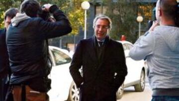 <b>DÍA INTENSO. </b>El presidente valencianista entró a la reunión del Consejo sabiendo que sería tranquila.