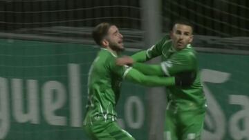 Resumen y gol del Cornell¨¤ vs Barcelona B de la Primera RFEF