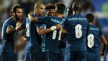 Portimao (Portugal), 21/07/2019.- FC Porto&#039;s Pepe (2-L) celebrates with teammates scoring a goal during the Copa Iberica soccer match between FC Porto and Real Getafe CF at Portimao Estadio, in Portimao, Portugal, 21 July 2019. EFE/EPA/FILIPE FARINHA