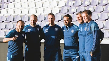 Torrente, primero de izquierda a derecha, en Bélgica. 