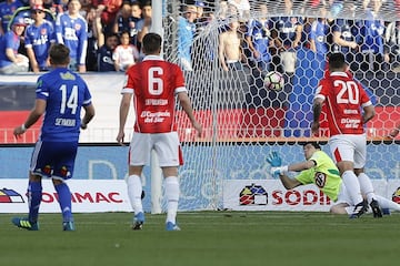 Las postales del choque entre la U y Huachipato