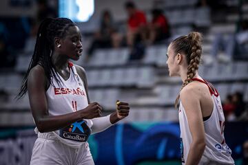 Esta pívot de Santa Pola y padres senegaleses tiene el físico y el instinto para ser imparable. Juega en el Valencia Basket, donde con 15 años ya hizo su debut con el primer equipo. Determinante en las dos zonas.