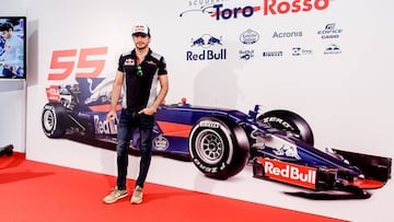 Carlos Sainz, piloto de Toro Rosso, en el Circuito del Jarama de Madrid.