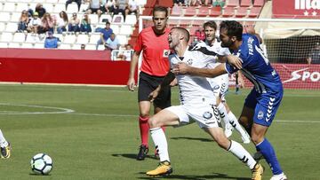 El árbitro y Fran Cruz rotulan la remontada del Albacete