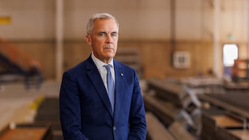 Canadian Prime Minister Mark Carney tours steel fabricator Walters Group in Hamilton, Ontario, Canada July 16, 2025. REUTERS/Carlos Osorio