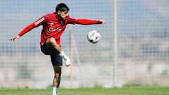 Bruno Méndez, en un entrenamiento con el Granada.