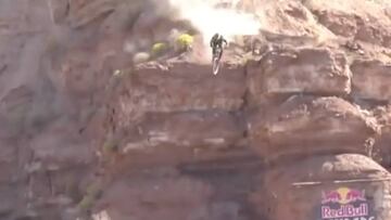 La salvada de Andreu Lacondeguy en el evento de MTB Freeride Red Bull Rampage 2019, Virgin (Utah, Estados Unidos).