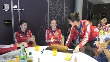 Celia Jiménez celebra su cumple con la Selección y pide su deseo