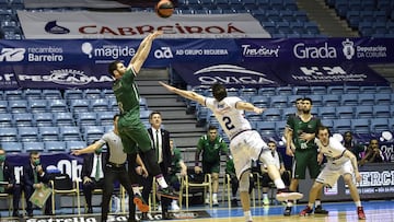 Una genialidad de Brizuela le da el triunfo al Unicaja