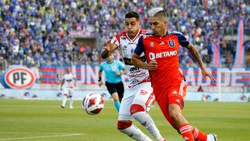 Futbol, Universidad de Chile vs Deportes Copiapo.
Fecha 9, campeonato Nacional 2023.
El jugador de Universidad de Chile Leandro Fernadez, derecha, disputa el balon con Bruno Romo de Deportes Copiapo durante el partido de primera division realizado en el estadio Elias Figueroa de Valparaiso, Chile.
19/03/2023
Andres Pina/Photosport
Football, Universidad de Chile vs Deportes Copiapo.
9th turn, 2023 National Championship.
Universidad de Chile's player Leandro Fernadez, right, vies for the ball against Bruno Romo of Deportes Copiapo during the first divsion match at the Elias Figueroa stadium in Valparaiso, Chile.
19/03/2023
Andres Pina/Photosport