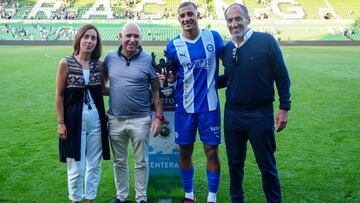 El Alavés gana al Racing el Trofeo Nando Yosu.
