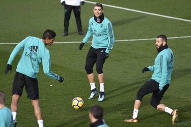 Florentino tells Cristiano: "There's no money to give you a pay rise"