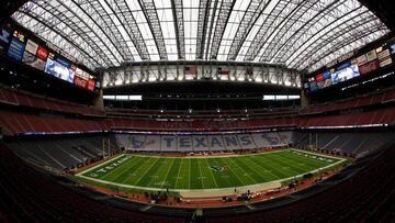 Conforme las medidas de confinamiento en Estados Unidos comienzan a expirar, la NFL ya piensa en que la liga retome su ritmo habitual de verano.