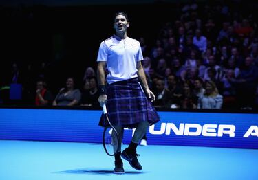 Andy Murray y Roger Federer participaron en una exhibición benéfica en Glasgow.