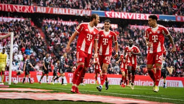 MUNICH, GERMANY - FEBRUARY 21: Harry Kane of FC Bayern Muenchen celebrates scoring the second goal during the Bundesliga match between FC Bayern München and Eintracht Frankfurt at Allianz Arena on February 21, 2026 in Munich, Germany. (Photo by F. Noever/FC Bayern via Getty Images)