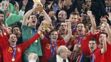 <b>CON ESTRELLA.</b> La Selección recogió la Copa como campeona del Mundo con la nueva camiseta.