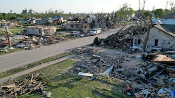 The United States is a big country and due to its geography experiences some extreme weather events throughout the year. Here’s when to expect tornadoes.