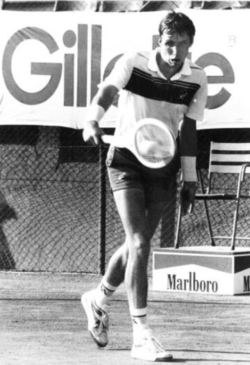 Alcanzó la posición número 1 el 28 de febrero de 1983. Ya en 1980 había ganado la Copa Davis con Checoslovaquia, durante la decada de los 80 ganó tres veces Roland Garros ( 1984,1986,1987), tres veces el Abierto de EE.UU (1985,1986,1987) y el Abierto de Australia en 1989, además fue finalista en Wimbledon (1986,1987) y ganó el ATP World Tour Finals (1981,1982,1985,1986 y 1987).