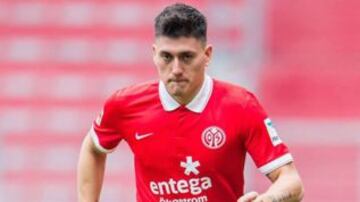 Nicolás Castillo jugó a préstamo la mitad de la temporada 2014-2015 en el Mainz, donde llegó desde Brujas.