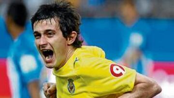 <b>LA PEOR NOTICIA. </b>Llorente, el mejor punta amarillo hasta el momento, será baja por un mes.