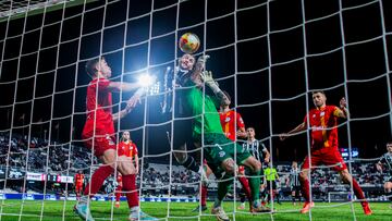 Yanis hizo el segundo de cabeza.