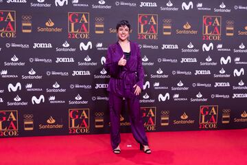 La patinadora Sara Hurtado posa en la alfombra roja de la gala del COE.