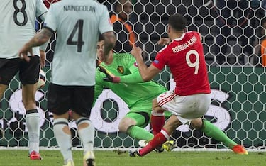 Robson-Kanu: "Bale is better than Cristiano Ronaldo and Messi"