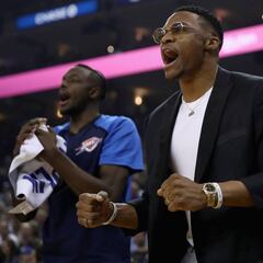 Westbrook ultima su vuelta para salvar a los derrotados Thunder