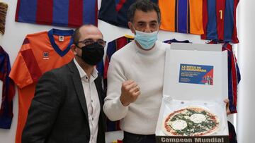 Farr¨¦: firmas por pizzas