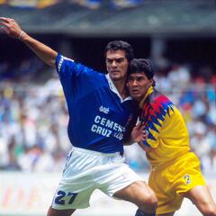 Carlos Hermosillo: “Le agradezco mucho al América, pero mi corazón es de Cruz Azul”