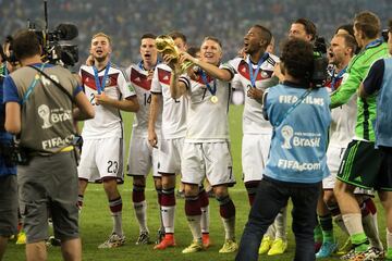 Bastian es el último campeón del mundo que llegó a la Major League Soccer. Tras coronarse en Brasil 2014, en 2017 llegó al Chicago Fire, equipo en donde juega actualmente y es referente.