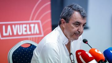 El director de la Vuelta a España Javier Guillén atiende a los medios tras los incidentes en la última etapa de la edición de 2025 en Madrid.