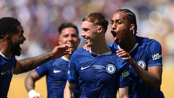 Three first half goals from Chelsea were enough to outclass an off colour PSG at MetLife Stadium, New Jersey.