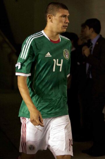El 'Chatón' fue una gran promesa en su momento, ganando los Olímpicos con la Sub-23, sin embargo, con la Selección absoluta nunca pudo encontrar un puesto titular y su bajo rendimiento en la Liga MX no le ha permitido volver.
