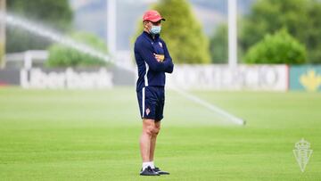 Djukic no arroja la toalla ni para el 'playoff' ni para su renovaci¨®n