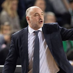 Laso: "No nos planteamos fichar a un base antes de la Copa"