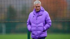 Jose Mourinho durante un entrenamiento con el Tottenham. 