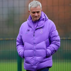 El árbitro no dejó a Mou llevar el micro de Amazon frente al West Ham